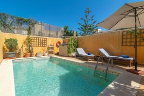 Holiday Home Swimming Pool