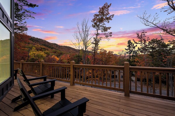 Breathtaking mountain views from the front porch and stunning A-fram windows that bring the outdoors and gorgeous Shenandoah valley inside.