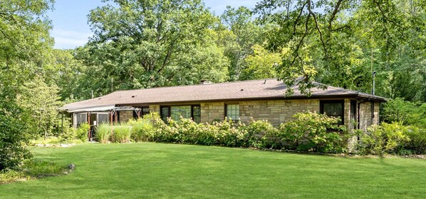 Our dual listing is dog-friendly at White Oaks Haven & Woodland Pines Cottage!