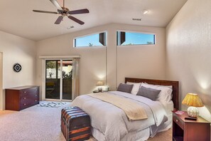 Spacious and Comfortable: Accommodates up to 6 guests with 2 bedrooms, 2 bathrooms, a King bed, 2 Twin beds (convertible to a King), and a Queen air mattress.