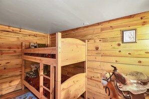 Family & Pet-Friendly: Kids will love bunk room and playing outside. Bring along your furry friend too (fees and restrictions apply)!