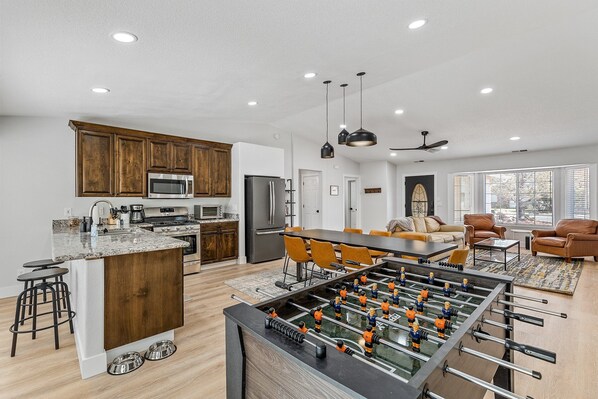 Welcome to Sweet Retreat by PORTER! This newly renovated, pet-friendly single-level home is the perfect escape for those exploring Northern Arizona.