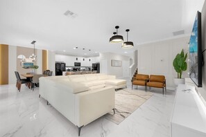 2683CalistogaAve(2)