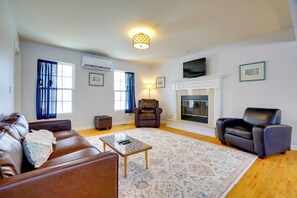 Living Room | 1st Floor