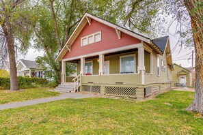 House Exterior | Shared Fenced-In Yard