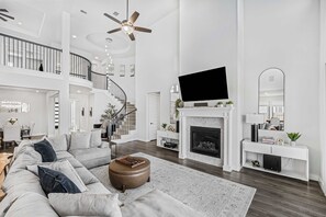 Spacious living room