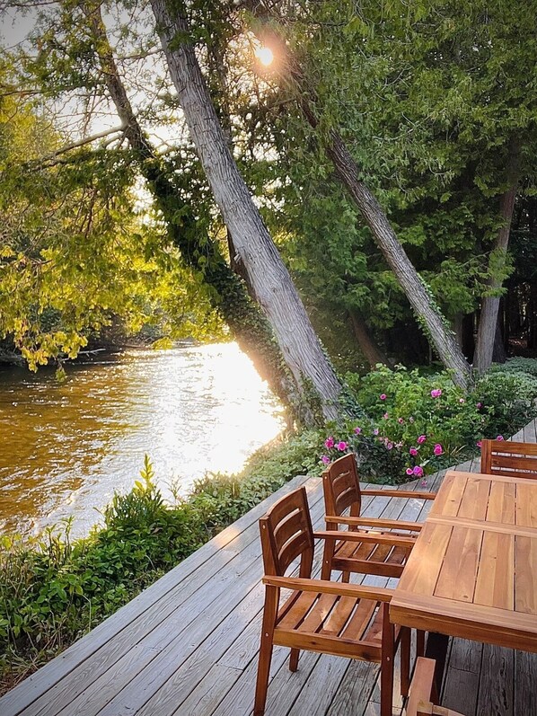As if you’re floating on the river!