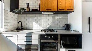 Fully-equipped kitchen