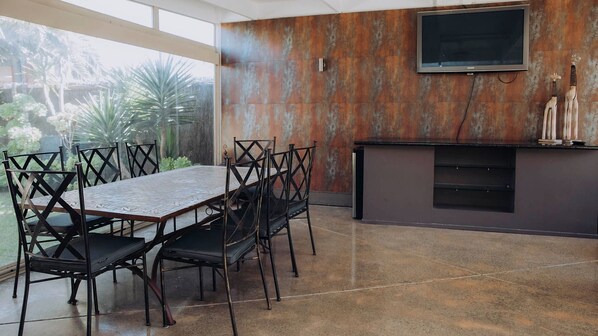 Outdoor dining