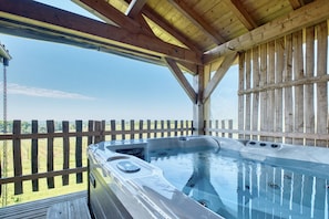 Bain à remous extérieur