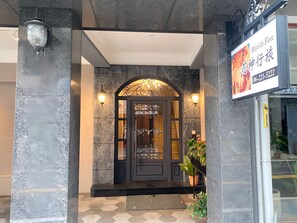 施設の入り口