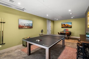 Spielezimmer