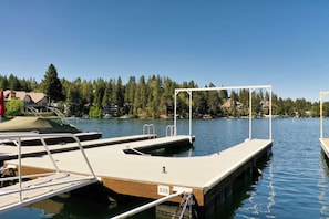 Your own PRIVATE dock to BBQ, swim, fish and chill out!