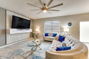 Living Room | Smart TV | Central A/C