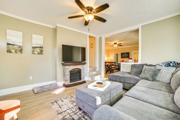 Elmira Vacation Rental | 3BR | 1BA | 2 Steps Required | 2,300 Sq Ft