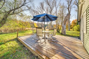 Deck | Dining Area