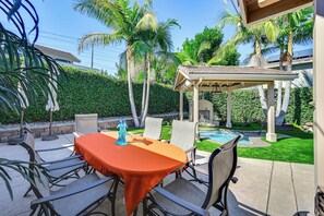 Outdoor Dining | Spa | Outdoor Fireplace | 6 Mi to Chula Vista Center