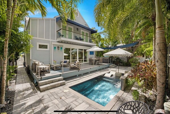 Island Dreamin'
