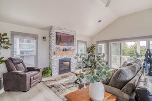 Living Room with Fireplace