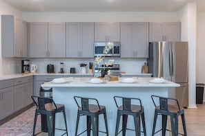 Spacious Eat In Kitchen
