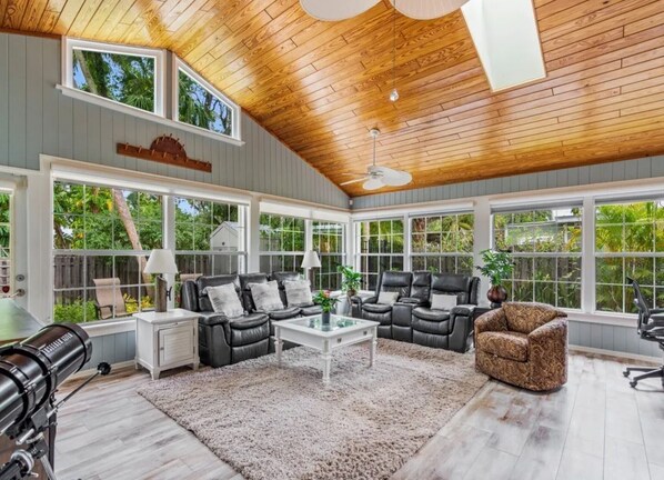 Sunroom and entertainment center