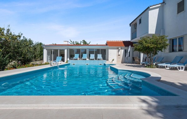 pool