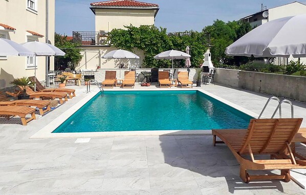 pool