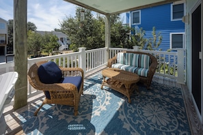 Covered Deck - Mid Level