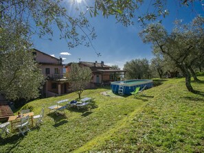 Shrub, Rural Area, Land Lot, Home, Garden, Estate, Backyard, Lawn, Cottage, Yard
