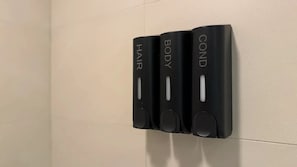 Bathroom amenities