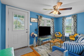 Your perfect space to relax—sink into the sofa and enjoy some quality time in our inviting living room. 📺✨