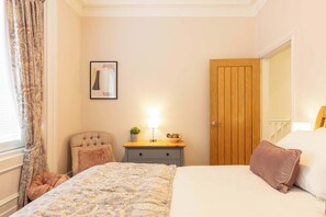 North View, South Shields - Host & Stay