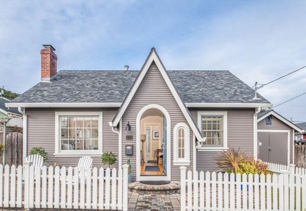 Charming Cottage