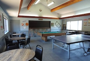 Spielezimmer