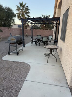 Outdoor dining