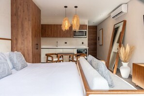 Bright, stylish studio with natural light—ideal for a relaxing stay.