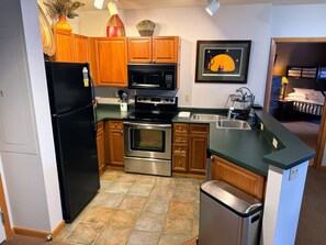 Full kitchen