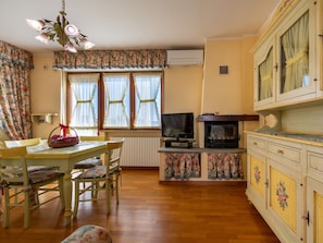 Furniture, Property, Cabinetry, Table, Wood, Interior Design, Countertop, Kitchen, Window, Home Appliance