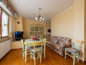 Furniture, Table, Property, Window, Wood, Interior Design, Living Room, Chair, Floor, Flooring