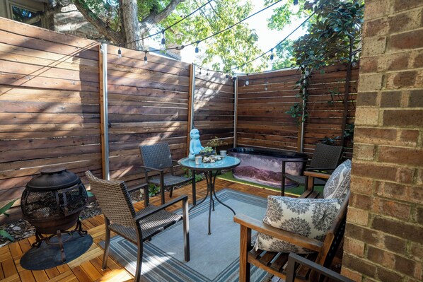 Outdoor dining