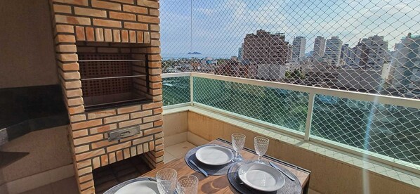Varanda Gourmet com vista para o mar