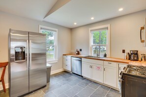 Kitchen | Single-Story Home | Central Air Conditioning