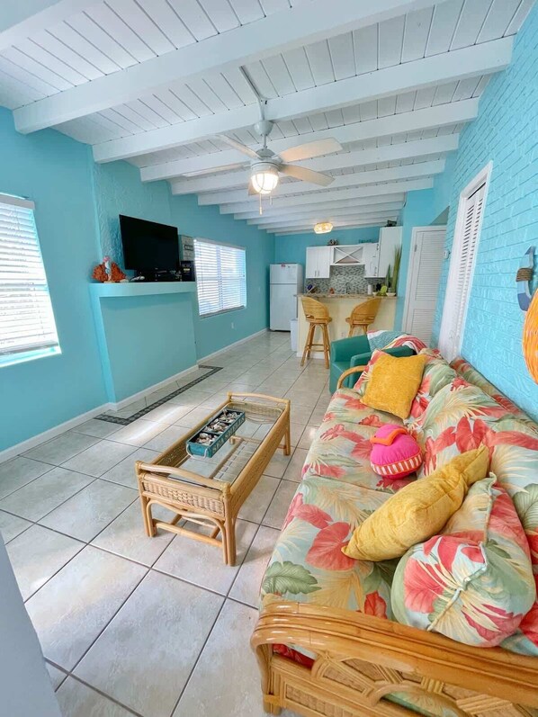10/2022 Renovated Living Room