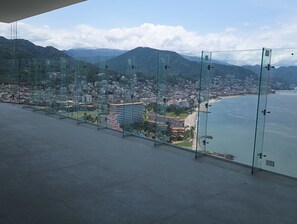 Beach/ocean view