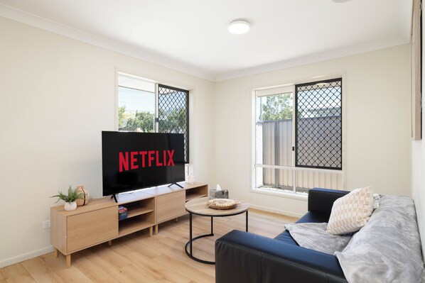 Private Living Room (1)