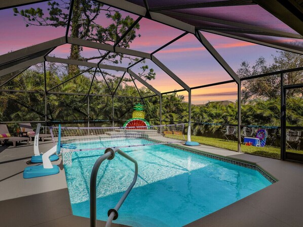 Pool Volleyball