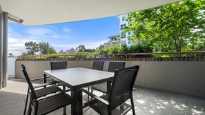Sip, unwind, eat and enjoy the breeze.