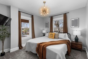FL2 King Bed Bedroom