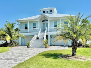 Gorgeous Key West style two story house