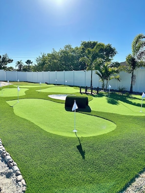 11 Hole Mini Golf